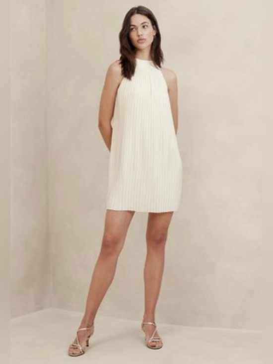 Banana Republic Dresses & Skirts - Banana Republic Pleated Midi Dress XS